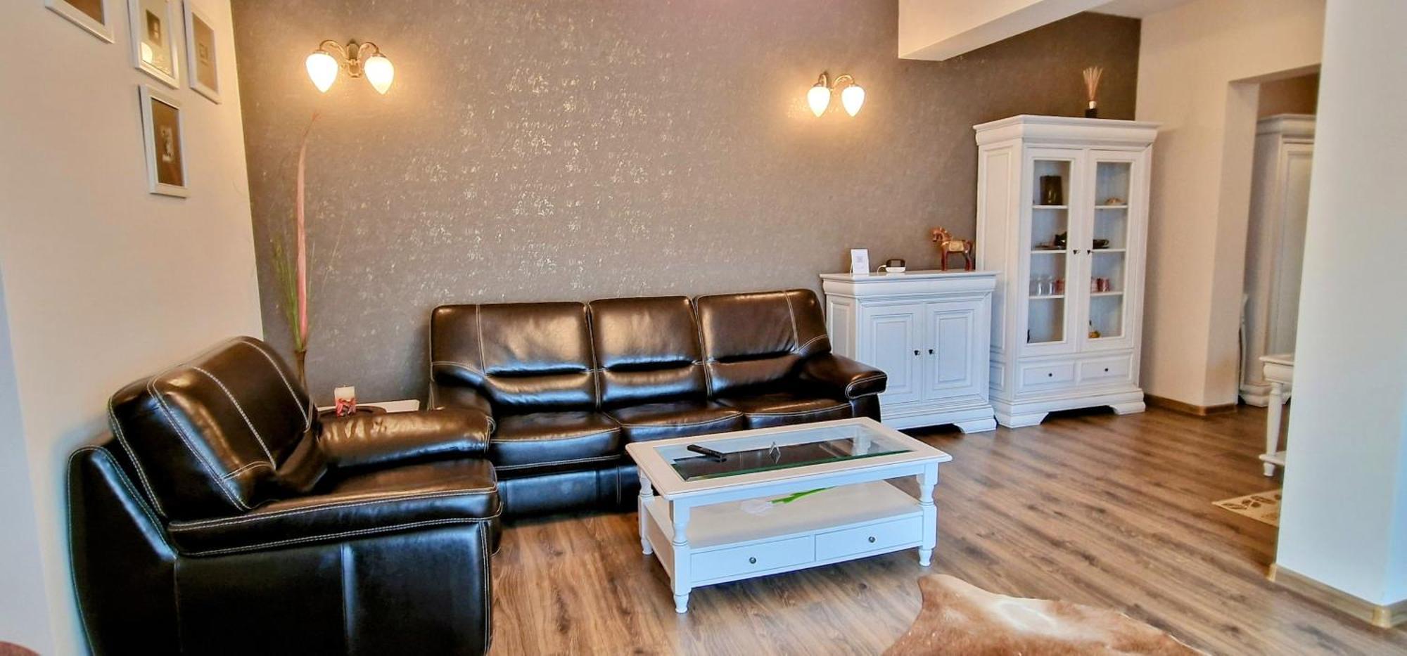 Snowflake Apartment *